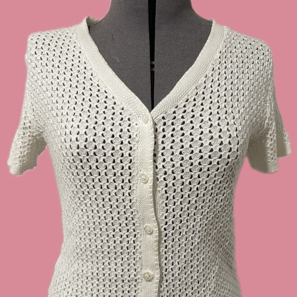 Cute handmade crochet white cardigan - Picture 2 of 3